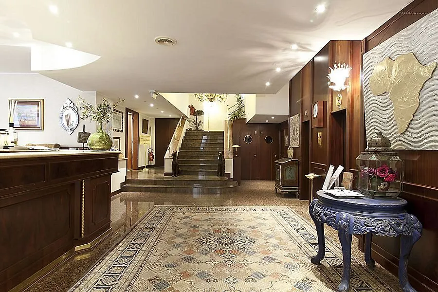 Hotel Bristol Milan 4*,