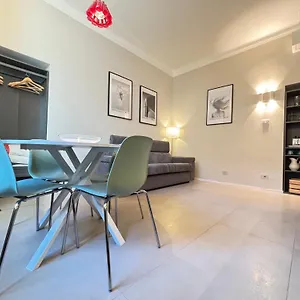 Appartement Solferino 37, Milan