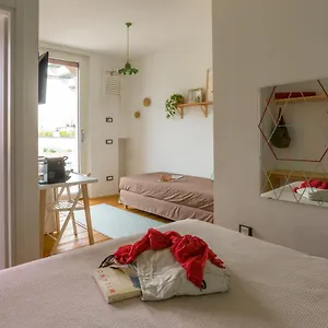 Appartement Duomo Views, Light, Jungle-inspired With Terrace, Milan